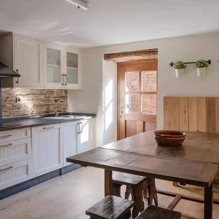 Casas De Outeiro *