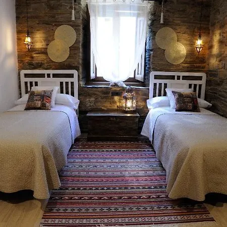 Casas De Outeiro *