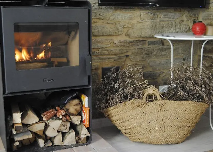 Casas De Outeiro Casa rural Samos