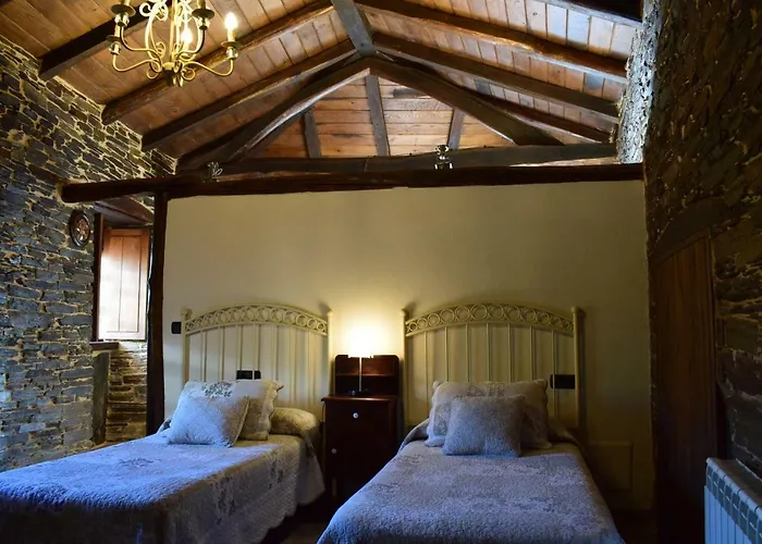 Casas De Outeiro