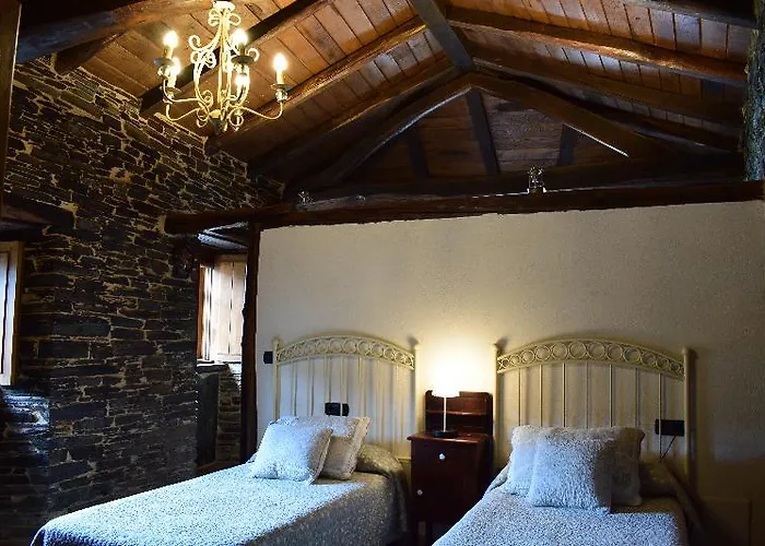 Casas De Outeiro Samos